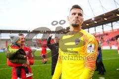 3. Liga - Fußball - FC Ingolstadt 04 - FSV Zwickau - Torwart Fabijan Buntic (24, FCI) vor den Fans, Sieg Tanz Jubel