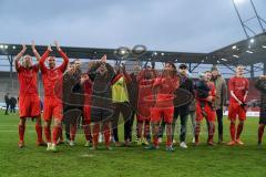 3. Liga - FC Ingolstadt 04 - Carl Zeiss Jena - Spieler tanzen für die Fans, 5:1 Sieg, Dennis Eckert Ayensa (7, FCI) Marcel Gaus (19, FCI) Nico Antonitsch (5, FCI) Keller (27, FCI) Caniggia Ginola Elva (14, FCI) Fatih Kaya (9, FCI) Björn Paulsen (4, FCI) M