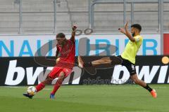 3. Liga - Fußball - FC Ingolstadt 04 - Würzburger Kickers - Björn Paulsen (4, FCI) Dave Gnaase (8 Würzburg)