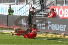 3. Fußball-Liga - Saison 2019/2020 - FC Ingolstadt 04 - KFC Uerdingen - Frederic Ananou (#2,FCI) - Rijad Kobiljar (#25 Uerdingen) - Foto: Meyer Jürgen