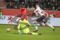 3. Liga - FC Ingolstadt 04 - 1860 München - Marcel Gaus (19, FCI) spielt Torwart Hiller Marco (1, München) aus, Steinhart Phillipp (36, München) verfolgt. Tor 2:2 Ausgleich Jubel