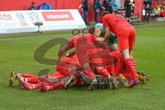 3. Fußball-Liga - Saison 2019/2020 - FC Ingolstadt 04 - 1.FC Kaiserslautern - Thomas Keller (#27,FCI)  mit dem 2:1 Führungstreffer - Jubel - Fatih Kaya (#9,FCI)  - Nico Antonitsch (#5,FCI)  - Björn Paulsen (#4,FCI)  - Foto: Meyer Jürgen