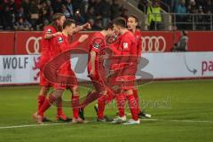 3. Liga - FC Ingolstadt 04 - 1860 München - Marcel Gaus (19, FCI) spielt Torwart Hiller Marco (1, München) aus, Steinhart Phillipp (36, München) verfolgt. Tor 2:2 Ausgleich Jubel