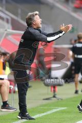 3. Liga - Fußball - FC Ingolstadt 04 - Würzburger Kickers - Cheftrainer Jeff Saibene (FCI) schreit ins Feld