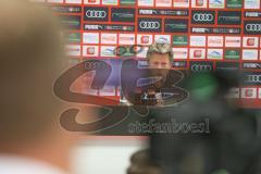 3. Fußball-Liga - Saison 2019/2020 - FC Ingolstadt 04 - Hallescher FC - Chef-Trainer Jeff Saibene (FCI) bei der Pressekonferenz - Foto: Meyer Jürgen