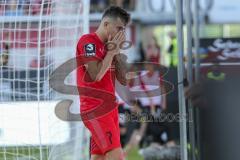 Im Bild: D. Ayensa Eckert (#7 FC Ingolstadt) kann es nicht fassen das er den Ball nicht im Tor unterbringen konnte

Fussball - 3. Bundesliga - Ingolstadt - Saison 2019/2020 - FC Ingolstadt 04 - Hallescher FC - 15.09.2019 -  Foto: Ralf Lüger