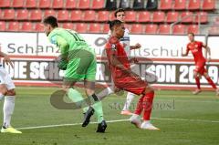 3. Liga - FC Ingolstadt 04 - 1. FC Magdeburg - Torwart Behrens Morten (12 Magdeburg) vor Butler