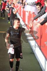 3. Fußball-Liga - Saison 2019/2020 - FC Ingolstadt 04 -  Preußen Münster - Die Spieler bedanken sich bei den Fans - Dennis Eckert Ayensa (#7,FCI) -  Foto: Jürgen Meyer