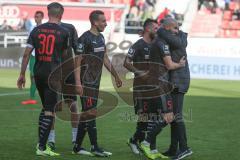 3. Fußball-Liga - Saison 2019/2020 - FC Ingolstadt 04 -  Preußen Münster - Peter Kurzweg (#16,FCI)  - Chef-Trainer Jeff Saibene (FCI) nach dem Spiel  - Nico Antonitsch (#5,FCI)  - Tobias Schröck (#21,FCI)  - Foto: Meyer Jürgen