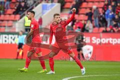 3. Liga - Fußball - FC Ingolstadt 04 - FSV Zwickau - Tor 1:0 Jubel durch Dennis Eckert Ayensa (7, FCI) mit Fatih Kaya (9, FCI)