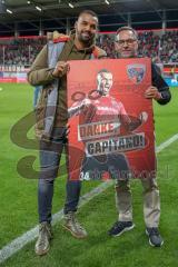 3. Fußball-Liga - Saison 2019/2020 - FC Ingolstadt 04 -  SpVgg Unterhaching - Abschied von Marvin Matip - Franz Spitzauer rechts - Banner - choreo - Danke Capitano - Foto: Meyer Jürgen