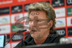 3. Liga - FC Ingolstadt 04 - Carl Zeiss Jena - Pressekonferenz nach dem Spiel Cheftrainer Jeff Saibene (FCI)