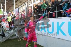 3. Fußball-Liga - Saison 2019/2020 - FC Ingolstadt 04 -  Preußen Münster - Die Spieler bedanken sich bei den Fans  -Torwart Fabijan Buntic (#24,FCI) - Foto: Jürgen Meyer