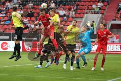 3. Liga - Fußball - FC Ingolstadt 04 - Würzburger Kickers - Ecke, Stefan Kutschke (30, FCI) Lion Schweers (26 Würzburg) Torwart Eric Verstappen (33 Würzburg) Filip Bilbija (35, FCI)