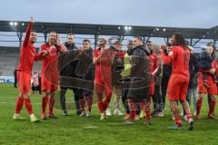 3. Liga - FC Ingolstadt 04 - Carl Zeiss Jena - Spieler tanzen für die Fans, 5:1 Sieg, Dennis Eckert Ayensa (7, FCI) Marcel Gaus (19, FCI) Nico Antonitsch (5, FCI) Keller (27, FCI) Caniggia Ginola Elva (14, FCI) Fatih Kaya (9, FCI) Björn Paulsen (4, FCI) M