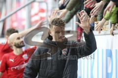 Im Bild: Stefan Kutschke (#30 FC Ingolstadt) klatsch mit den Fans ab

Fussball - 3. Bundesliga - Ingolstadt - Saison 2019/2020 - FC Ingolstadt 04 - M1. FC Kaiserlautern - 01.02.2020 -  Foto: Ralf Lüger