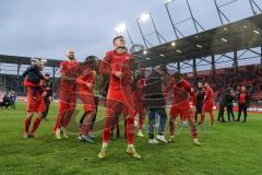 3. Liga - FC Ingolstadt 04 - Carl Zeiss Jena - Spieler tanzen für die Fans, 5:1 Sieg, Dennis Eckert Ayensa (7, FCI) Marcel Gaus (19, FCI) Nico Antonitsch (5, FCI) Keller (27, FCI) Caniggia Ginola Elva (14, FCI) Fatih Kaya (9, FCI) Björn Paulsen (4, FCI) M