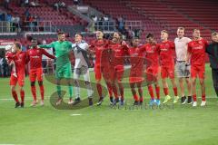 3. Liga - Fußball - FC Ingolstadt 04 - Würzburger Kickers - Jubel bei den Fans, Klatschen Freude Danke Tanzen, Marcel Gaus (19, FCI) Agyemang Diawusie (11, FCI) Torwart Fabijan Buntic (24, FCI) Stefan Kutschke (30, FCI) Björn Paulsen (4, FCI) Caniggia Gin