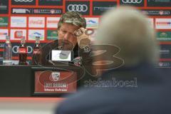 3. Fußball-Liga - Saison 2019/2020 - FC Ingolstadt 04 - Chemnitzer FC - Chef-Trainer Jeff Saibene (FCI) in der Pressekonferenz - Foto: Meyer Jürgen