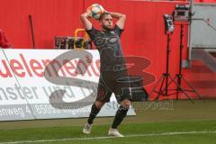 3. Fußball-Liga - Saison 2019/2020 - FC Ingolstadt 04 - Chemnitzer FC - Michael Heinloth (#17,FCI)  beim Einwurf  -Foto: Meyer Jürgen