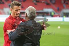 3. Fußball-Liga - Saison 2019/2020 - FC Ingolstadt 04 -  SpVgg Unterhaching - Peter Jackwerth - Stefan Kutschke (#30,FCI)  klatscht ab - Foto: Meyer Jürgen