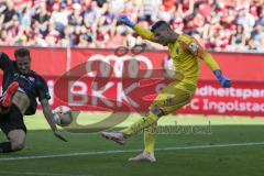 Im Bild: Fabijan Buntic (#24 FC Ingolstadt)

Fussball - 3. Bundesliga - Ingolstadt - Saison 2019/2020 - FC Ingolstadt 04 - Hallescher FC - 15.09.2019 -  Foto: Ralf Lüger