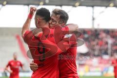 3. Liga - Fußball - FC Ingolstadt 04 - FSV Zwickau - Tor 2:1 durch Dennis Eckert Ayensa (7, FCI) Jubel mit Fatih Kaya (9, FCI) Schrei Kuss