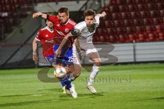 3. Liga - SpVgg Unterhaching - FC Ingolstadt 04 - Zweikampf Filip Bilbija (35, FCI) Grauschopf Paul (25, SpVgg)