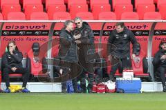 3. Fußball-Liga - Saison 2019/2020 - FC Ingolstadt 04 - FSV Zwickau - Der 2:1 Führungstreffer durch Dennis Eckert Ayensa (#7,FCI)  - jubel - Chef-Trainer Jeff Saibene (FCI) - Sportdirektor Michael Henke (FCI)  - Foto: Meyer Jürgen