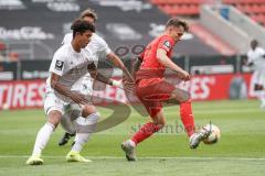 3. Liga - FC Ingolstadt 04 - FC Bayern Amateure - Chris Richards (28 FCB) Dennis Eckert Ayensa (7, FCI) Nicolas Feldhahn (5 FCB)