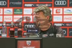 3. Fußball-Liga - Saison 2019/2020 - FC Ingolstadt 04 - Hallescher FC - Chef-Trainer Jeff Saibene (FCI) bei der Pressekonferenz - Foto: Meyer Jürgen