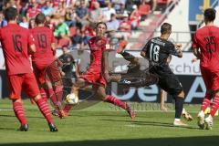 Im Bild: Bjørn Paulsen (#4 FC Ingolstadt) kann gerade noch den Schuß blocken

Fussball - 3. Bundesliga - Ingolstadt - Saison 2019/2020 - FC Ingolstadt 04 - Hallescher FC - 15.09.2019 -  Foto: Ralf Lüger