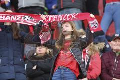 Im Bild: Fans halten Ihre Schals hoch

Fussball - 3. Bundesliga - Ingolstadt - Saison 2019/2020 - FC Ingolstadt 04 - M1. FC Kaiserlautern - 01.02.2020 -  Foto: Ralf Lüger