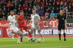 3. Liga - Fußball - FC Ingolstadt 04 - SpVgg Unterhaching - mitte Maximilian Thalhammer (18, FCI) rechts Hufnagel Lucas (10, SpVgg)