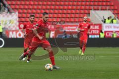 3. Liga - Fußball - FC Ingolstadt 04 - FSV Zwickau - Michael Heinloth (17, FCI) Robin Krauße (23, FCI) Nico Antonitsch (5, FCI)