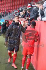 3. Fußball-Liga - Saison 2019/2020 - FC Ingolstadt 04 - 1.FC Kaiserslautern - Die Spieler bedanken sich bei den Fans -Stefan Kutschke (#30,FCI)  - - Foto: Meyer Jürgen