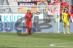 3. Fußball-Liga - Saison 2019/2020 - FC Ingolstadt 04 - Hallescher FC - Der 1:2 Treffer - Torwart Fabijan Buntic (#24,FCI)  - Enttäuschung - Björn Paulsen (#4,FCI)  - Foto: Meyer Jürgen