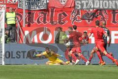 3. Fußball-Liga - Saison 2019/2020 - FC Ingolstadt 04 - Hallescher FC - Torwart Fabijan Buntic (#24,FCI)  - Foto: Meyer Jürgen