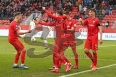 3. Fußball-Liga - Saison 2019/2020 - FC Ingolstadt 04 - 1.FC Kaiserslautern - Thomas Keller (#27,FCI)  mit dem 1:0 Führungstreffer - jubel - Fatih Kaya (#9,FCI)  - Dennis Eckert Ayensa (#7,FCI)  - Foto: Meyer Jürgen