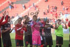 3. Fußball-Liga - Saison 2019/2020 - FC Ingolstadt 04 -  Preußen Münster - Die Spieler bedanken sich bei den Fans  - Foto: Jürgen Meyer