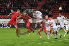 3. Liga - Fußball - FC Ingolstadt 04 - SpVgg Unterhaching - letzte Chance Kopfball Stefan Kutschke (30, FCI) Nico Antonitsch (5, FCI) Winkler Alexander (4, SpVgg)