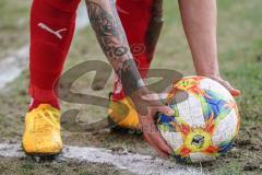 3. Liga - FC Ingolstadt 04 - KFC Uerdingen 05 - Ecke Ball Robin Krauße (23, FCI)