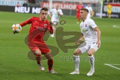 3. Fußball-Liga - Saison 2019/2020 - FC Ingolstadt 04 -  SpVgg Unterhaching - Dennis Eckert Ayensa (#7,FCI)  - Max Dombrowka (#8 Unterhaching) - Foto: Meyer Jürgen