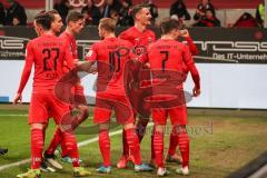 3. Liga - FC Ingolstadt 04 - 1860 München - Marcel Gaus (19, FCI) zieht ab Tor 1:0 Jubel mit Stefan Kutschke (30, FCI) Dennis Eckert Ayensa (7, FCI) Maximilian Beister (10, FCI) Thomas Keller (27, FCI) Maximilian Thalhammer (6, FCI) Tobias Schröck (21, FC