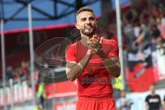 3. Liga - Fußball - FC Ingolstadt 04 - Würzburger Kickers - Jubel bei den Fans, Klatschen Freude Danke Tanzen, Fatih Kaya (9, FCI)