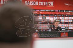 3. Fußball-Liga - Saison 2019/2020 - FC Ingolstadt 04 - 1.FC Kaiserslautern - Chef-Trainer Jeff Saibene (FCI) bei der Pressekonferenz - Foto: Meyer Jürgen