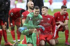 Im Bild: Fabijan Buntic (#24 FC Ingolstadt) Nico Antonitsch (#5 FC Ingolstadt) Dennis Ayensa Eckert (#7 FC Ingolstadt) vor der Fankurve

Fussball - 3. Bundesliga - Ingolstadt - Saison 2019/2020 - FC Ingolstadt 04 - M1. FC Kaiserlautern - 01.02.2020 -  F