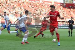 3. Liga - Fußball - FC Ingolstadt 04 - Hansa Rostock - Stefan Kutschke (30, FCI) mit Rückpass zu Caniggia Ginola Elva (14, FCI) Sven Sonnenberg