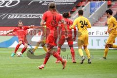 3. Liga - FC Ingolstadt 04 - SG Sonnenhof Großaspach - links Peter Kurzweg (16, FCI) letzte Möglichkeit Schuß zum Tor