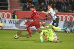 3. Liga - FC Ingolstadt 04 - 1860 München - Marcel Gaus (19, FCI) spielt Torwart Hiller Marco (1, München) aus, Steinhart Phillipp (36, München) verfolgt. Tor 2:2 Ausgleich Jubel